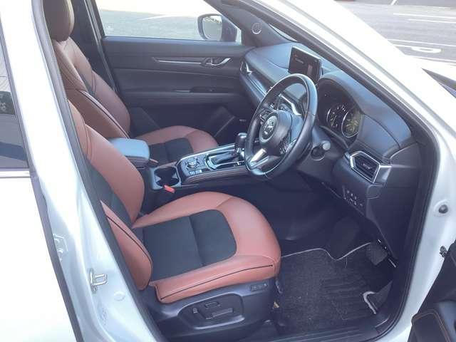 �^�]�Ȃ͂܂������Ȏp���ŃV�[�g�ɍ���A�������R�ɐL�΂��đ���ł���ʒu�e�y�_����z����Ƃ������z�I�ȃ��C�A�E�g���������Ă��܂��I���Ј�x�l�`�y�c�`�̃h���C�r���O�|�W�V���������̊����������B