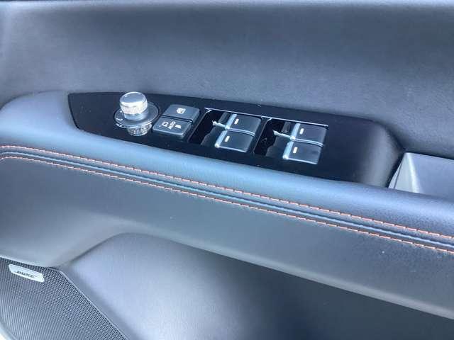 �p���[�E�B���h�E�t���ł���