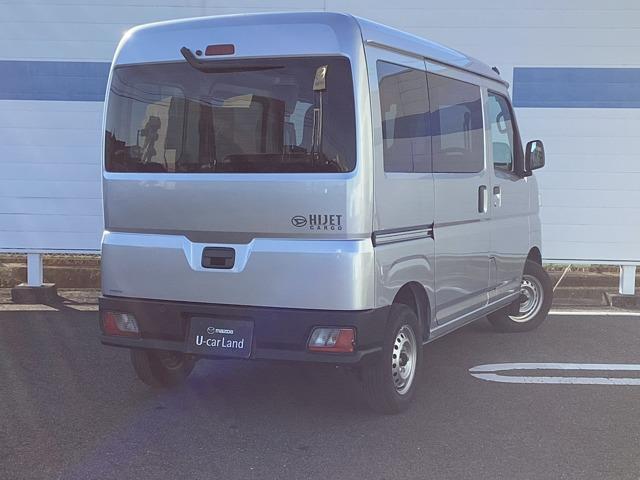 ハイゼットカーゴ 660 デラックス エアバック 衝突被害軽減ブレーキ 前後ソナー キーレスキー 両側スライドドア パワーウインドウ エコアイドル ESC マニュアルエアコン 記録簿 両席エアバッグ パワーステアリング ABS プリクラ(4枚目)