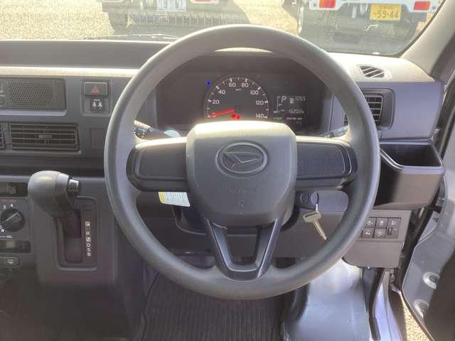 ハイゼットカーゴ 660 デラックス エアバック 衝突被害軽減ブレーキ 前後ソナー キーレスキー 両側スライドドア パワーウインドウ エコアイドル ESC マニュアルエアコン 記録簿 両席エアバッグ パワーステアリング ABS プリクラ(13枚目)