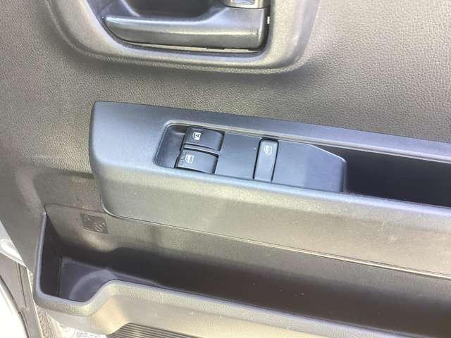 ハイゼットカーゴ 660 デラックス エアバック 衝突被害軽減ブレーキ 前後ソナー キーレスキー 両側スライドドア パワーウインドウ エコアイドル ESC マニュアルエアコン 記録簿 両席エアバッグ パワーステアリング ABS プリクラ(18枚目)