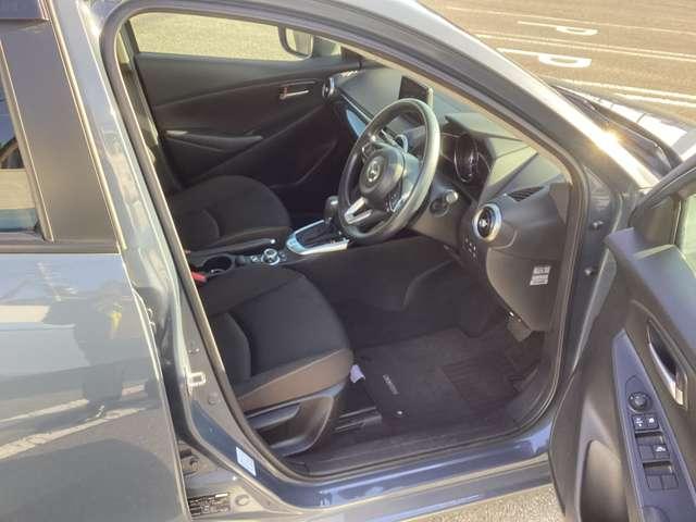 �^�]�Ȃ͂܂������Ȏp���ŃV�[�g�ɍ���A�������R�ɐL�΂��đ���ł���ʒu�e�y�_����z����Ƃ������z�I�ȃ��C�A�E�g���������Ă��܂��I���Ј�x�l�`�y�c�`�̃h���C�r���O�|�W�V���������̊����������B