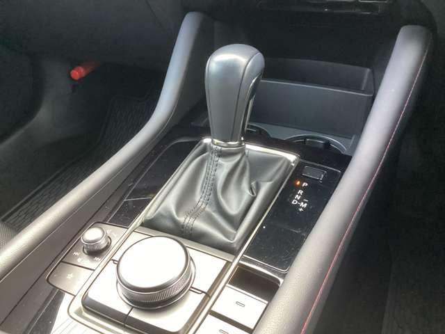 �l�s���[�h�t�ł��I�l�s���o�ŃV�t�g�`�F���W�ł��܂��B�l�s�Ԃ����Ȃ��Ȃ��Ă������݂ɖʔ����������ꂽ�����ł��B���銽�т��I