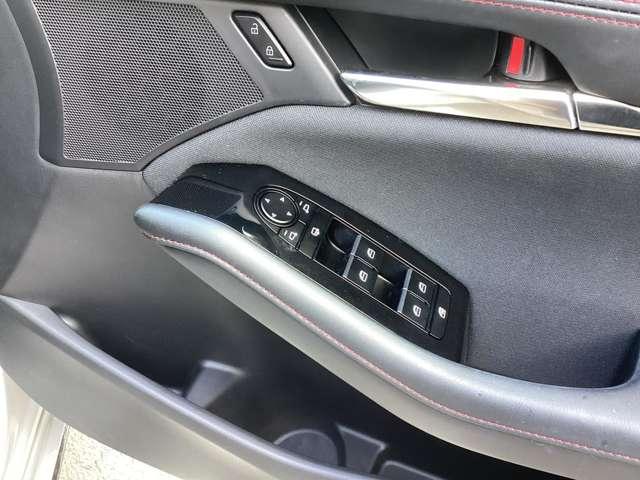 �p���[�E�B���h�E�t���ł���