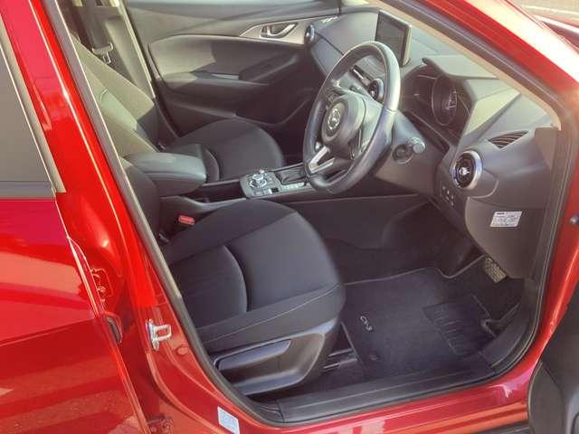 �^�]�Ȃ͂܂������Ȏp���ŃV�[�g�ɍ���A�������R�ɐL�΂��đ���ł���ʒu�e�y�_����z����Ƃ������z�I�ȃ��C�A�E�g���������Ă��܂��I���Ђl�`�y�c�`�̃h���C�r���O�|�W�V���������̊����������B