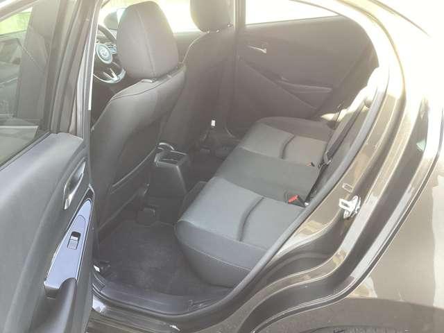 デミオ １．５　１５Ｓ　ツーリング　エアバック　ＡＢＳ　マツダコネクト　ナビ　シ－トヒ－タ－　記録簿　クリアランスソナー　ＤＶＤ　キーフリーシステム　ＬＥＤヘッドライト　ＥＴＣ　サイドエアバック　盗難防止システム　ＡＢＳ　メモリーナビ（6枚目）