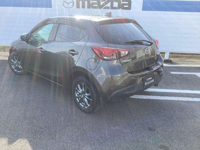 デミオ １．５　１５Ｓ　ツーリング　エアバック　ＡＢＳ　マツダコネクト　ナビ　シ－トヒ－タ－　記録簿　クリアランスソナー　ＤＶＤ　キーフリーシステム　ＬＥＤヘッドライト　ＥＴＣ　サイドエアバック　盗難防止システム　ＡＢＳ　メモリーナビ（8枚目）