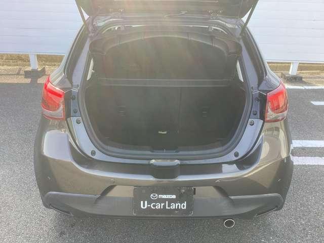 デミオ １．５　１５Ｓ　ツーリング　エアバック　ＡＢＳ　マツダコネクト　ナビ　シ－トヒ－タ－　記録簿　クリアランスソナー　ＤＶＤ　キーフリーシステム　ＬＥＤヘッドライト　ＥＴＣ　サイドエアバック　盗難防止システム　ＡＢＳ　メモリーナビ（11枚目）