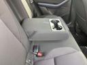 後部座席の大型アームレストにもドリンクホルダーが付いてます★ゆったり便利です★
