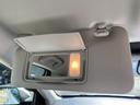 助手席の日よけにも嬉しいミラーが完備されてます♪