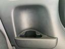後部座席にもドリンクホルダーの場所が完備されてます♪