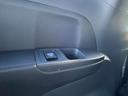 後部座席にもドリンクホルダーの場所が完備されてます♪