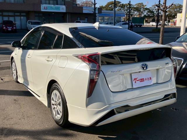 プリウス Ｓ　モデリスタエアロ　トヨタ純正ＳＤナビ　フルセグＴＶ　バックモニター　ＬＥＤヘッドライト　純正アルミ　スマートキー　プッシュスタート　ＥＴＣ　オートライト　アイドリングストップ（12枚目）