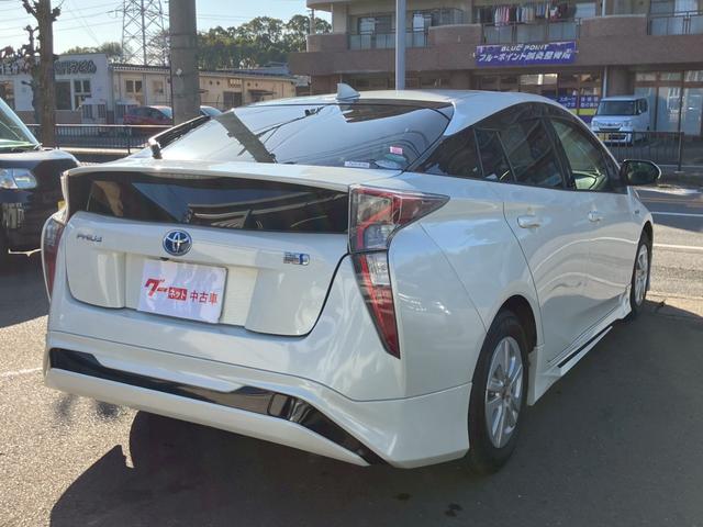 プリウス Ｓ　モデリスタエアロ　トヨタ純正ＳＤナビ　フルセグＴＶ　バックモニター　ＬＥＤヘッドライト　純正アルミ　スマートキー　プッシュスタート　ＥＴＣ　オートライト　アイドリングストップ（14枚目）