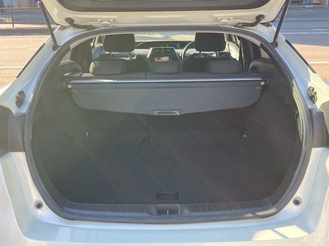 プリウス Ｓ　モデリスタエアロ　トヨタ純正ＳＤナビ　フルセグＴＶ　バックモニター　ＬＥＤヘッドライト　純正アルミ　スマートキー　プッシュスタート　ＥＴＣ　オートライト　アイドリングストップ（16枚目）