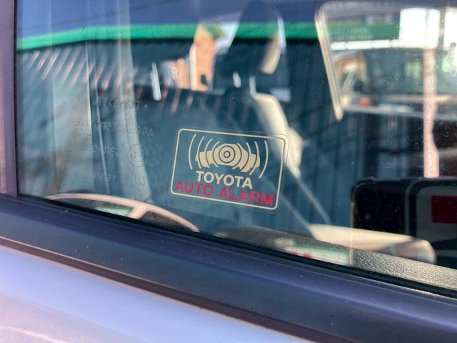 プリウス Ｓ　モデリスタエアロ　トヨタ純正ＳＤナビ　フルセグＴＶ　バックモニター　ＬＥＤヘッドライト　純正アルミ　スマートキー　プッシュスタート　ＥＴＣ　オートライト　アイドリングストップ（17枚目）