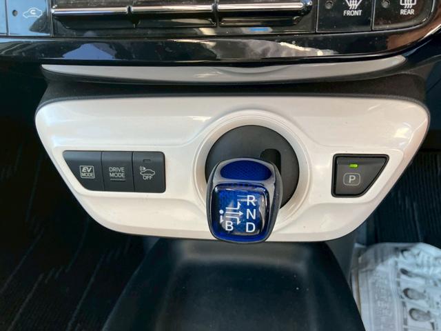 プリウス Ｓ　モデリスタエアロ　トヨタ純正ＳＤナビ　フルセグＴＶ　バックモニター　ＬＥＤヘッドライト　純正アルミ　スマートキー　プッシュスタート　ＥＴＣ　オートライト　アイドリングストップ（32枚目）