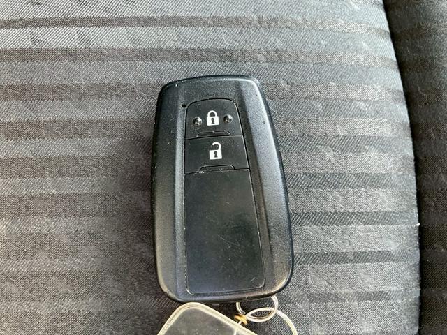 プリウス Ｓ　モデリスタエアロ　トヨタ純正ＳＤナビ　フルセグＴＶ　バックモニター　ＬＥＤヘッドライト　純正アルミ　スマートキー　プッシュスタート　ＥＴＣ　オートライト　アイドリングストップ（35枚目）