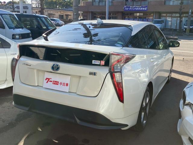 プリウス Ｓツーリングセレクション　トヨタ純正ＳＤナビ　ＴＶ　バックモニター　ＬＥＤヘッドライト　純正１７インチＡＷ　スマートキー　プッシュスタート　クルーズコントロール　アイドリングストップ（15枚目）