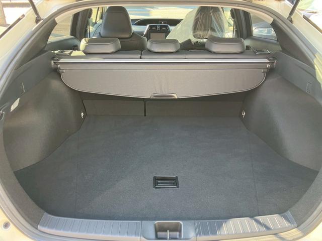 プリウス Ｓツーリングセレクション　トヨタ純正ＳＤナビ　ＴＶ　バックモニター　ＬＥＤヘッドライト　純正１７インチＡＷ　スマートキー　プッシュスタート　クルーズコントロール　アイドリングストップ（17枚目）