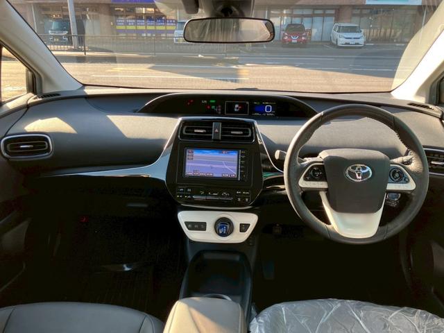 プリウス Ｓツーリングセレクション　トヨタ純正ＳＤナビ　ＴＶ　バックモニター　ＬＥＤヘッドライト　純正１７インチＡＷ　スマートキー　プッシュスタート　クルーズコントロール　アイドリングストップ（19枚目）