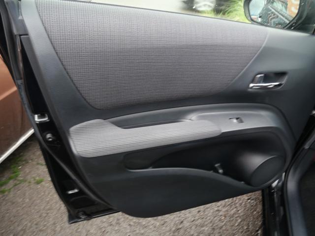 シエンタ Ｇ　クエロ　両側電動スライドドア　ナビ　フルセグ　バックモニター　スマートキー　プッシュスタート　ＥＴＣ　ドライブレコーダー　パワーステアリング（14枚目）