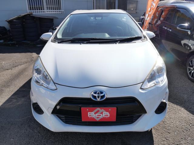 アクア Ｓ　ナビ　ＴＶ　バックモニター　ＥＴＣ　オートエアコン　スマートキー　プッシュスタート　トラクションコントロール　パワーステアリング（3枚目）