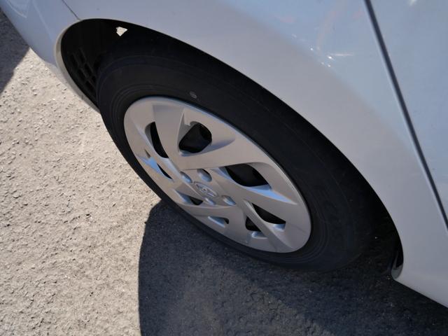 アクア Ｓ　ナビ　ＴＶ　バックモニター　ＥＴＣ　オートエアコン　スマートキー　プッシュスタート　トラクションコントロール　パワーステアリング（11枚目）