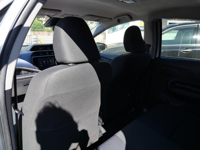 アクア Ｓ　ナビ　ＴＶ　バックモニター　ＥＴＣ　オートエアコン　スマートキー　プッシュスタート　トラクションコントロール　パワーステアリング（17枚目）