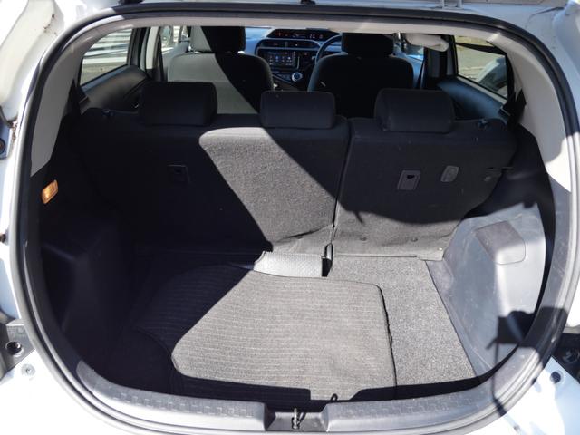 アクア Ｓ　ナビ　ＴＶ　バックモニター　ＥＴＣ　オートエアコン　スマートキー　プッシュスタート　トラクションコントロール　パワーステアリング（21枚目）