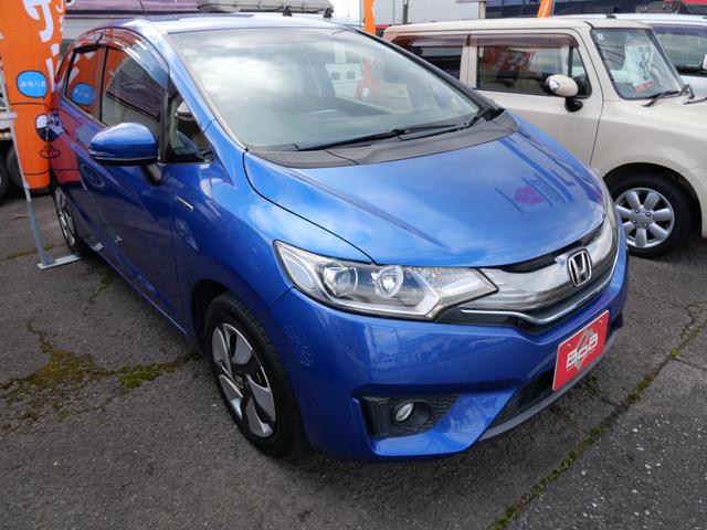 フィットハイブリッド Fパッケージ スマートキー プッシュスタート ETC ナビ バックモニター フルセグ オートエアコン トラクションコントロール パワーウインドウ(4枚目)