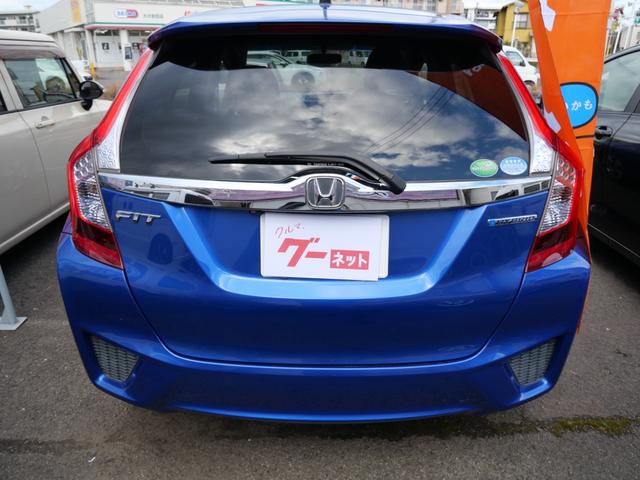 フィットハイブリッド Fパッケージ スマートキー プッシュスタート ETC ナビ バックモニター フルセグ オートエアコン トラクションコントロール パワーウインドウ(6枚目)