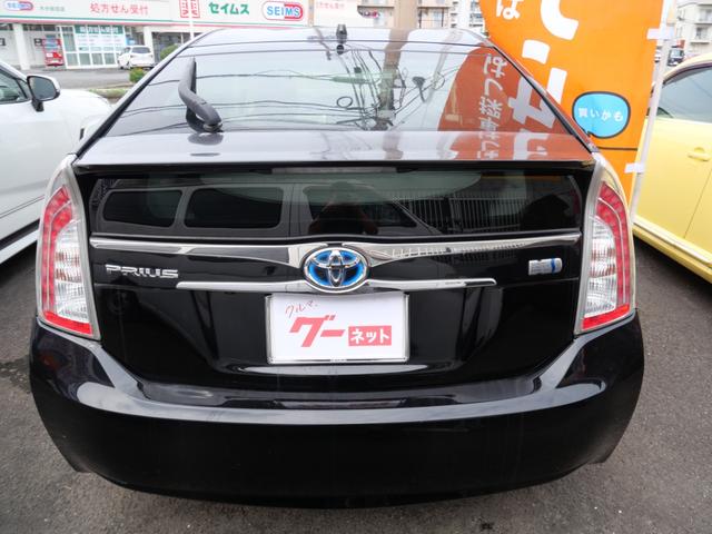 صورة 6 لـ 2013 Toyota PRIUS