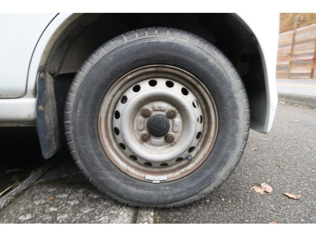 ハイゼットカーゴ スペシャル　エアコン　パワーステアリング　運転席・助手席エアバック　ラジオ　両側スライドドア　オートマ車（8枚目）