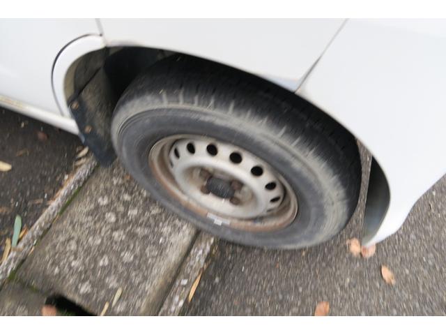 ハイゼットカーゴ スペシャル　エアコン　パワーステアリング　運転席・助手席エアバック　ラジオ　両側スライドドア　オートマ車（9枚目）