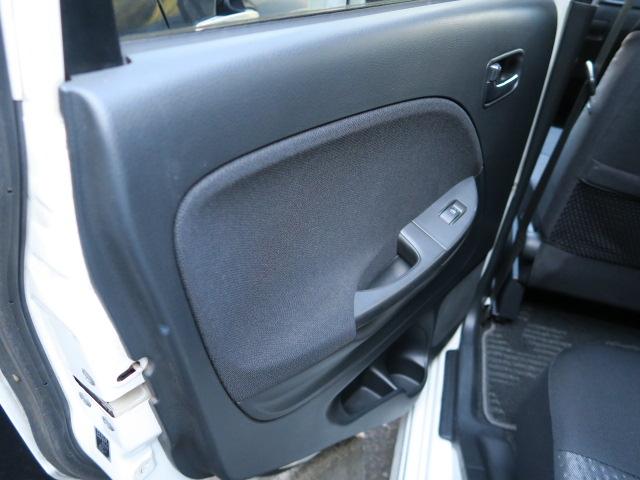 ムーヴ カスタム　Ｒ　ＣＤ　ＭＤ　オートエアコン　キーレスエントリー　イオン清浄機能　純正１４インチアルミホイール　プライバシーガラス　セキュリティ　電動格納ミラー（14枚目）