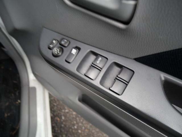 ワゴンR FX CD キーレスエントリー プライバシーガラス セキュリティ エアコン パワーウィンドウ パワーステアリング Wエアバッグ(25枚目)