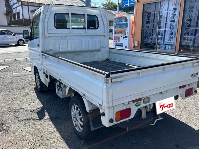 キャリイトラック KCエアコン・パワステ セレクト4WD車 ディスプレイオーディオ バックモニター 荷台ガード 荷台マット エアコン パワーステアリング(8枚目)
