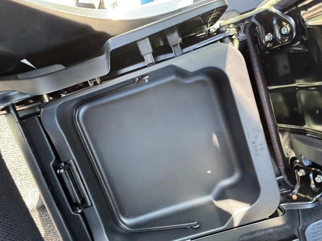 スペーシアカスタム ハイブリッドXS ナビ フルセグ 全方位モニター ブレーキサポート 両側電動スライドドア ステアリングヒーター シートヒーター パワーステアリング(19枚目)