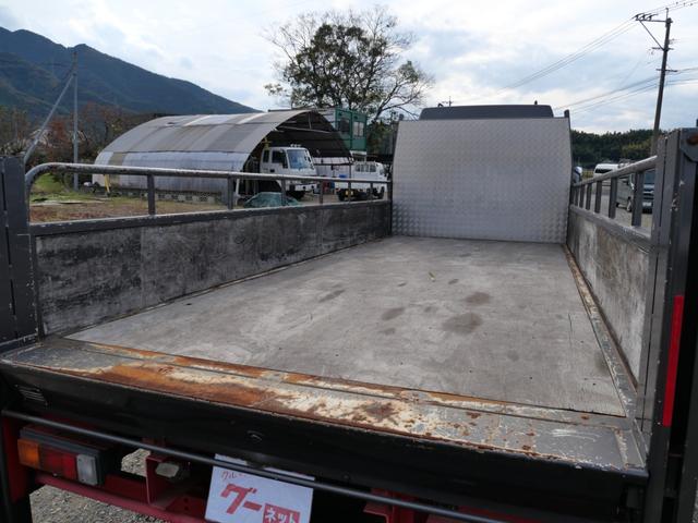 キャンター 　３トン　平ボディ　パワーゲート　エアコン　パワーステアリング　パワーウィンドウ　キーレスエントリー　バックモニター　エアバッグ（12枚目）