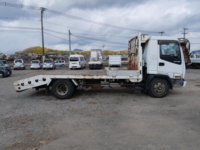 フォワード 　２０５　４トン　エアコン　パワーステアリング　パワーウィンドウ　ラジオ（5枚目）