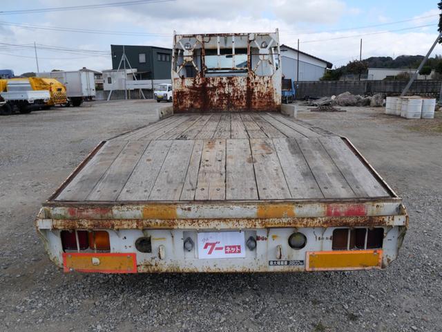 フォワード 　２０５　４トン　エアコン　パワーステアリング　パワーウィンドウ　ラジオ（8枚目）