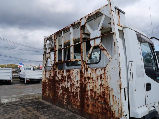 フォワード 　２０５　４トン　エアコン　パワーステアリング　パワーウィンドウ　ラジオ（10枚目）