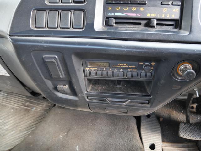 フォワード 　２０５　４トン　エアコン　パワーステアリング　パワーウィンドウ　ラジオ（19枚目）