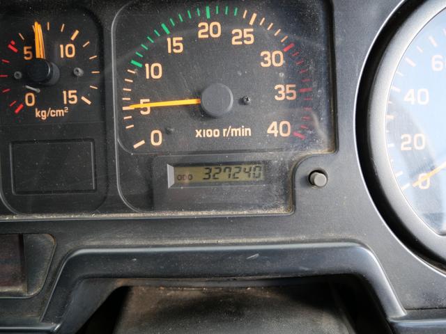 フォワード 　２０５　４トン　エアコン　パワーステアリング　パワーウィンドウ　ラジオ（20枚目）