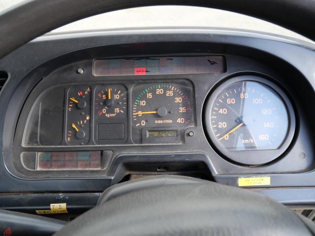 フォワード 　２０５　４トン　エアコン　パワーステアリング　パワーウィンドウ　ラジオ（21枚目）