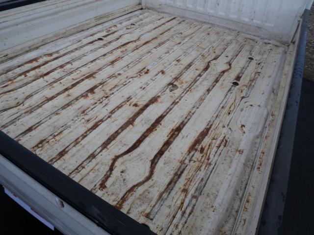 ミニキャブトラック ベースグレード　エアコン　パワーステアリング　三方開　荷台ガード　ラジオ（9枚目）