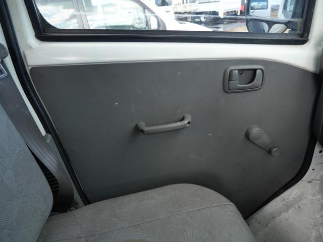 ミニキャブトラック ベースグレード　エアコン　パワーステアリング　三方開　荷台ガード　ラジオ（16枚目）