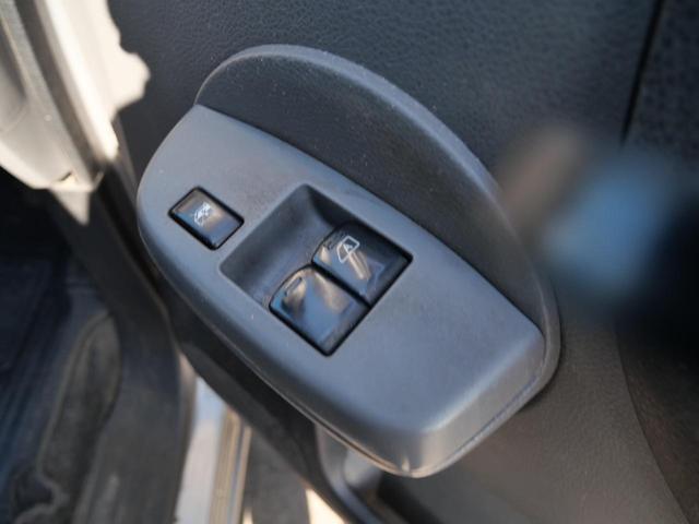 ＮＶ２００バネットバン ＧＸ　インテリジェントキー　ＣＤ　電動格納ミラー　ライトレベル調節　記録簿　エアコン　パワーステアリング　パワーウィンドウ　Ｗエアバッグ（8枚目）