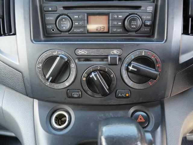 ＮＶ２００バネットバン ＧＸ　インテリジェントキー　ＣＤ　電動格納ミラー　ライトレベル調節　記録簿　エアコン　パワーステアリング　パワーウィンドウ　Ｗエアバッグ（10枚目）
